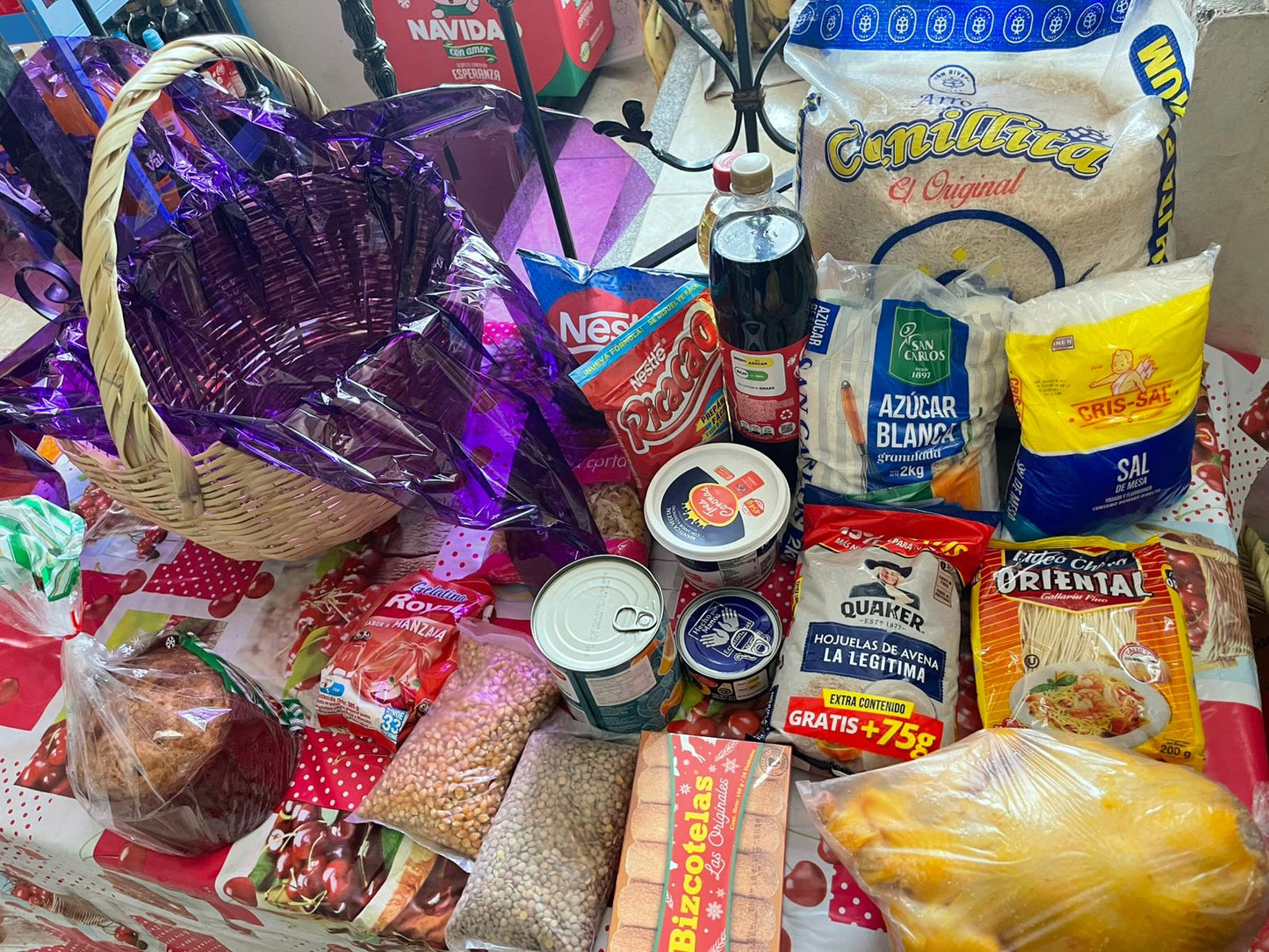 Canasta "Delicias Familiares"